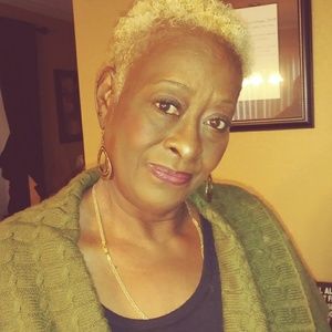 Meet your Posher, Mae